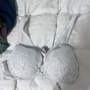 Victoria’s Secret Bra 32B